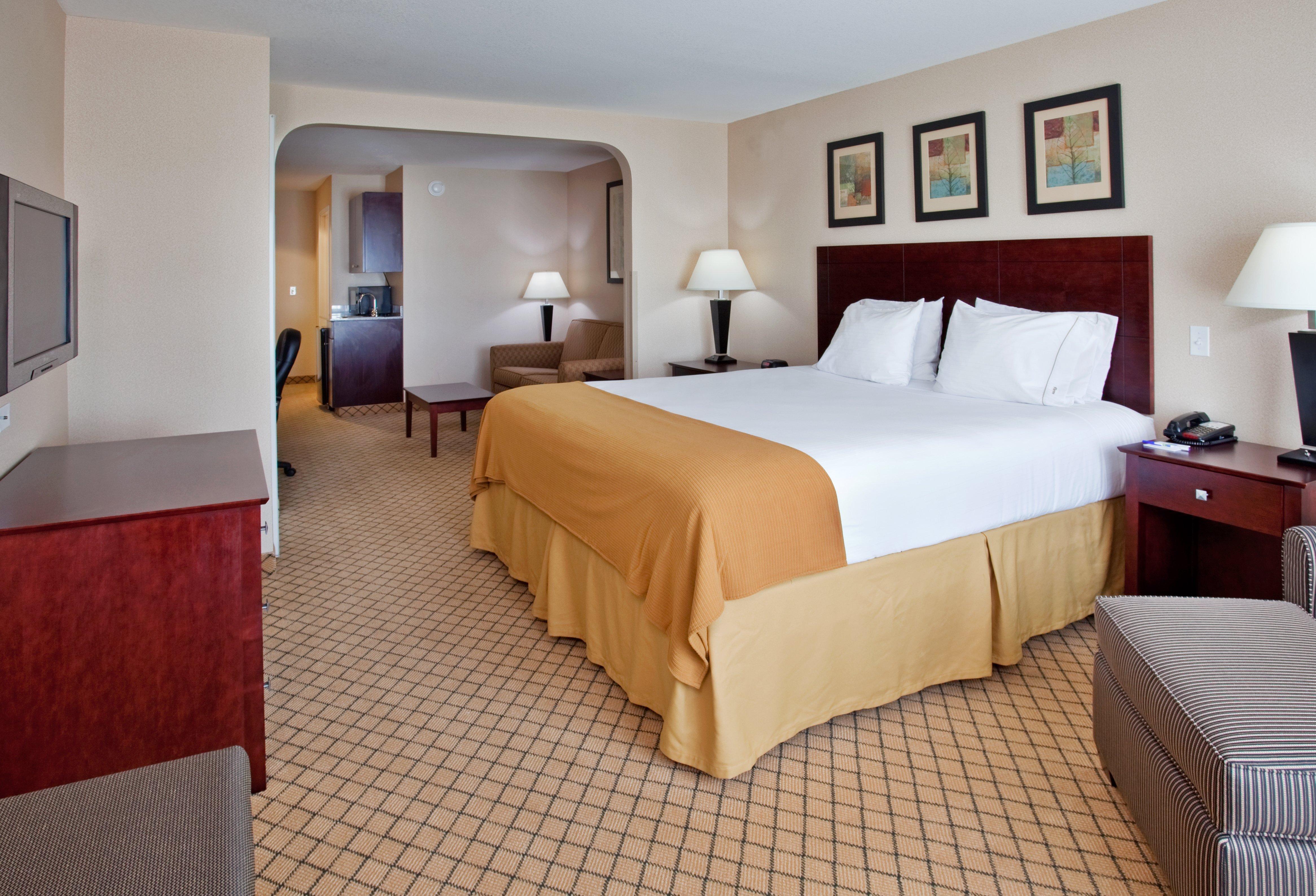 Holiday Inn Express Hotel & Suites Wichita Airport By Ihg Exterior foto